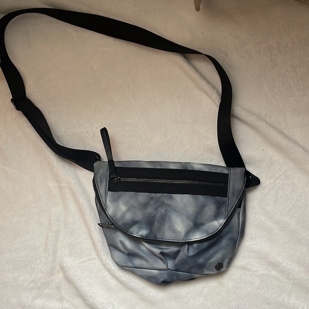 lululemon athletica Blue Gray Crossbody Bag